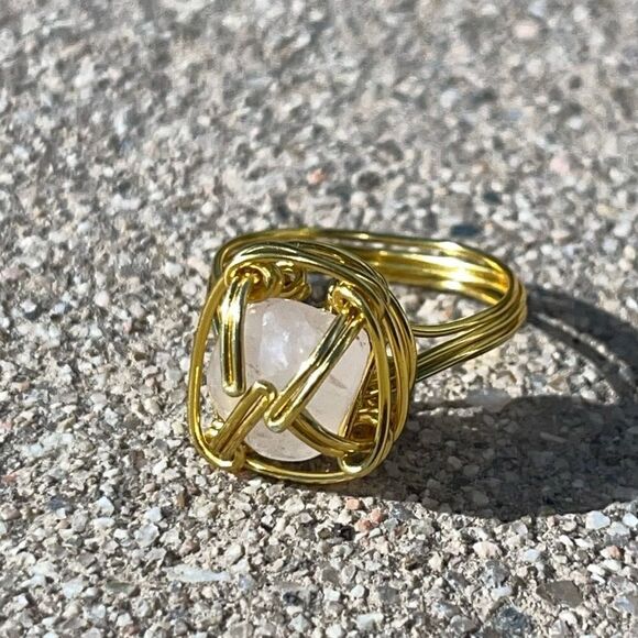 QUARTZ WIREWRAPPED GEMSTONE CHUNKY RING - Picture 4 of 5